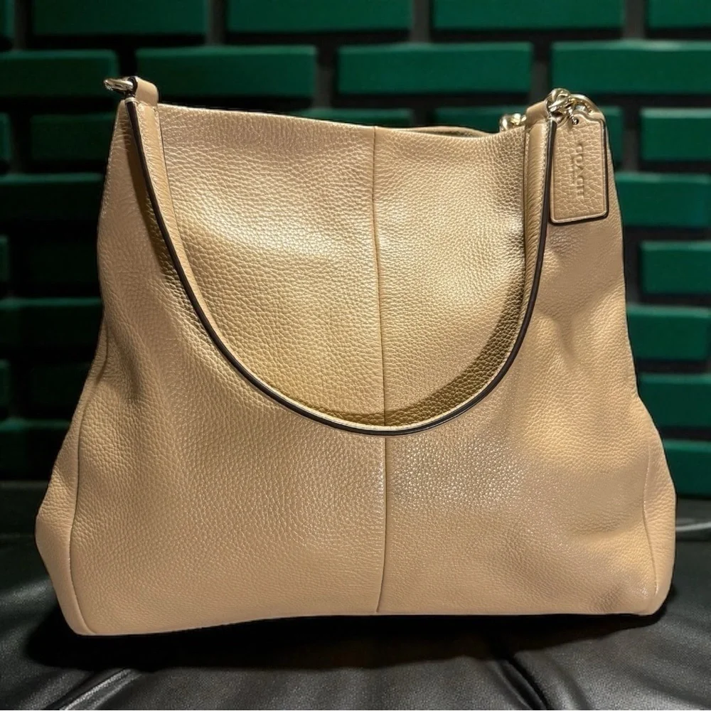 Coach Madison Phoebe Shoulder Bag